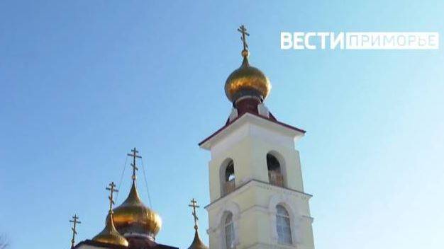 "Какой пример подает?": ситуация возле городского храма вызвала негодование приморцев