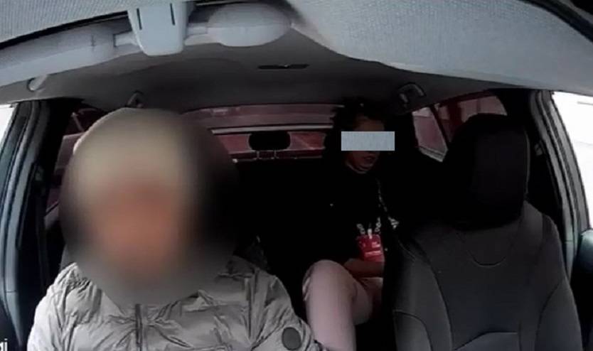 «Выдержка у таксиста, позор мадаме»: поступок дамы в авто «переполошил» горожан «Выдержка у таксиста, позор мадаме»: поступок дамы в авто «переполошил» горожан