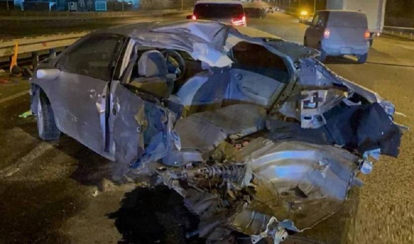 «Массовое ДТП, такое даже представить трудно»: авто превратилось в груду металла (фото) «Массовое ДТП, такое даже представить трудно»: авто превратилось в груду металла (фото)