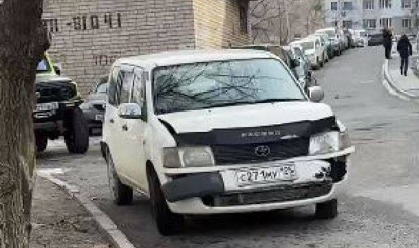 В Приморье ищут водителя, протаранившего два автомобиля