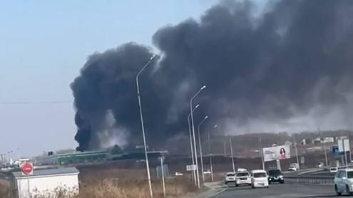 «Леруа Мерлен» горит? Черный дым окутал огромный район