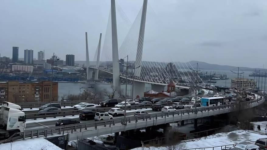 Водитель в тоннеле протаранил несколько машин Водитель в тоннеле протаранил несколько машин