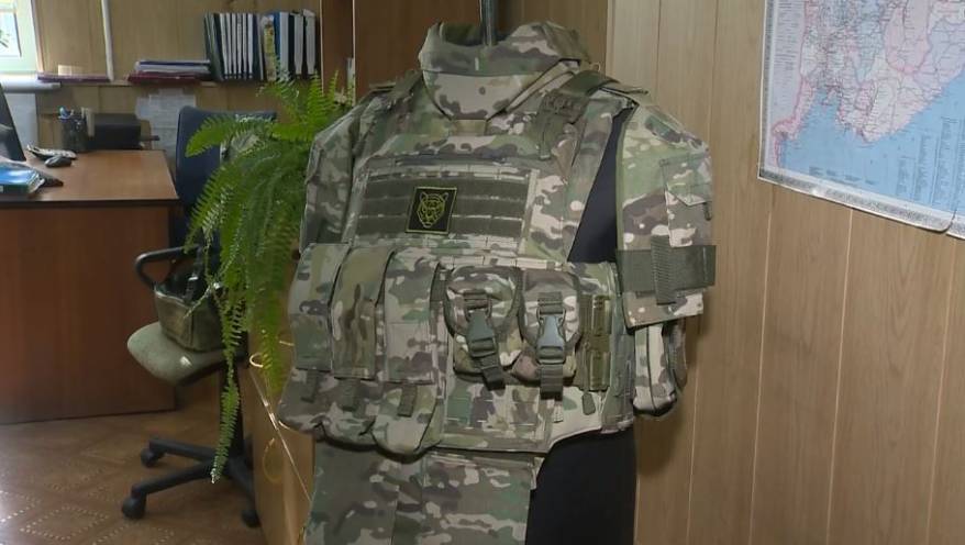 Уникальные бронежилеты для бойцов СВО делают в Приморье