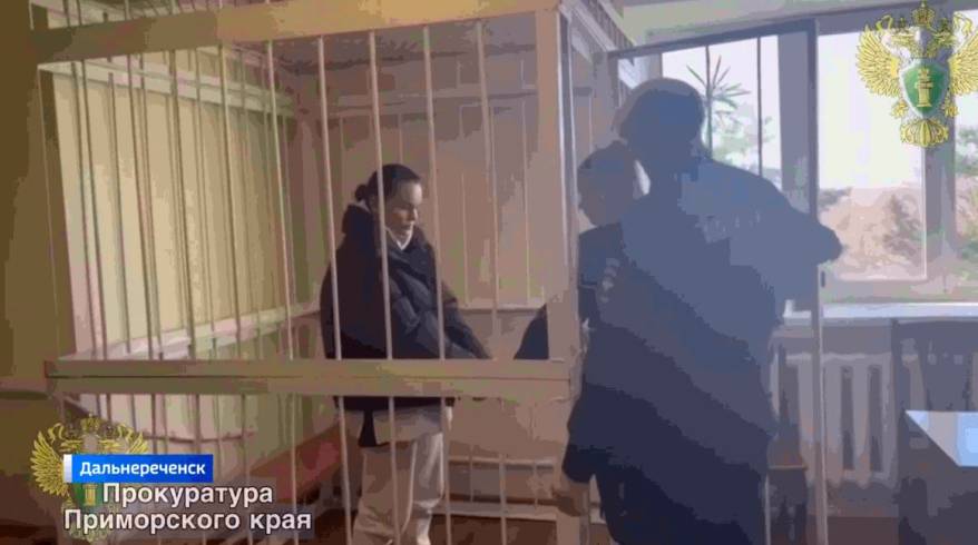 Кафе на замок, директора под арест: решение суда после массового отравления в Приморье