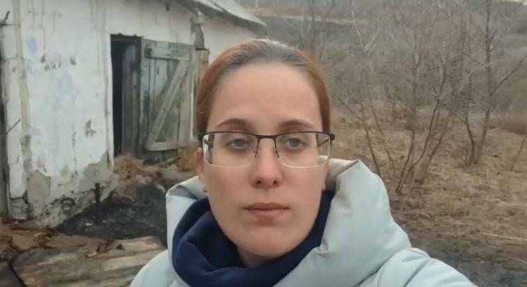 Дом загорелся прямо на глазах у корреспондента "Вести: Приморье"