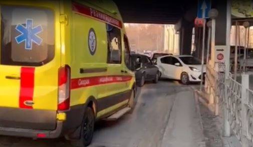Скорая увезла пострадавшую: серьезное ДТП во Владивостоке