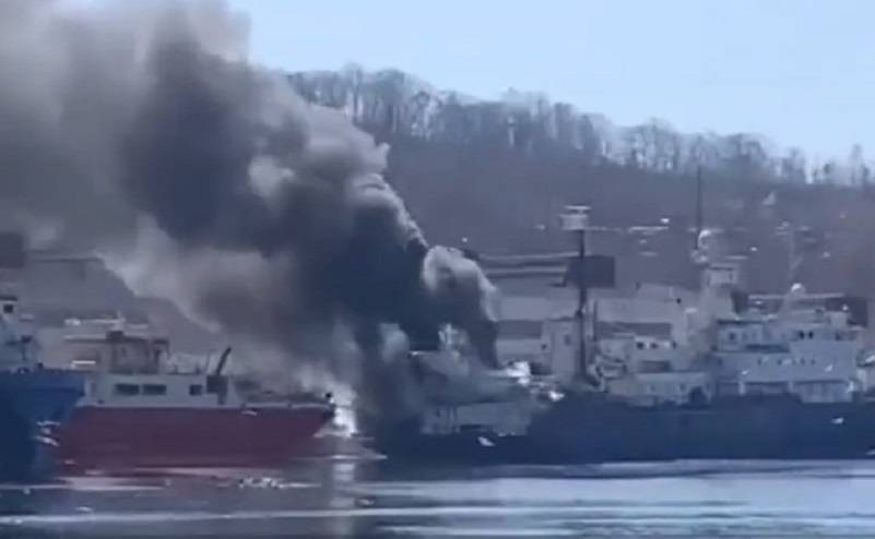 Пожар вспыхнул на борту судна в Приморье Пожар вспыхнул на борту судна в Приморье