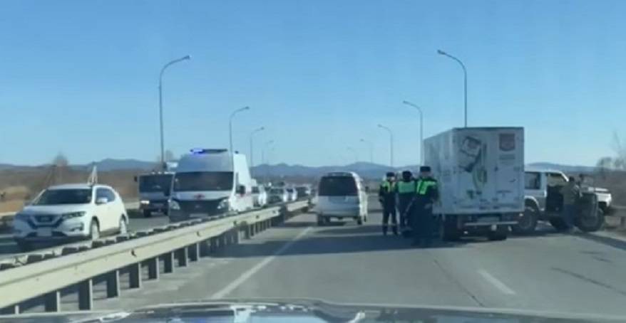 Жесткое ДТП на трассе: пробка в оба направления