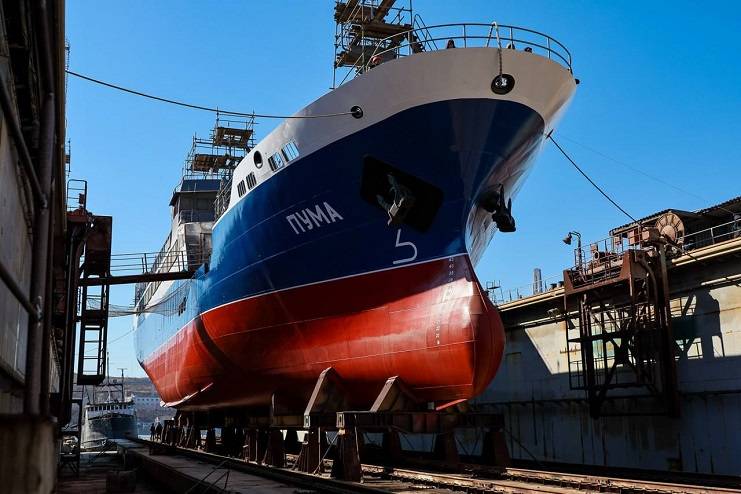 Краболов «Пума» спущен на воду Краболов «Пума» спущен на воду