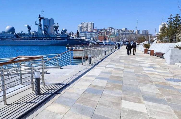 В центре Владивостока открылся современный причал для яхт