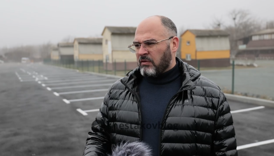 Шестаков пригрозил арендаторам пляжей на Шаморе расторжением договоров
