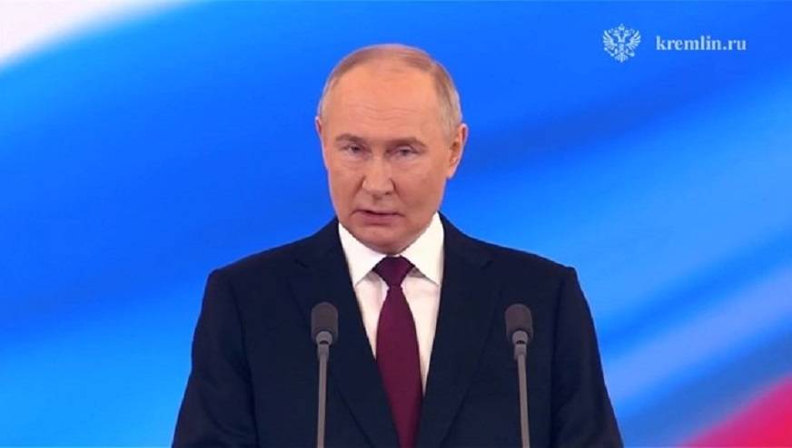 Владимир Путин принес присягу и вступил в должность Президента страны