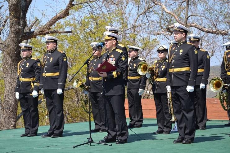 В музее «Ворошиловская батарея» на Русском острове вспомнили павших в Великой Отечественной войне В музее «Ворошиловская батарея» на Русском острове вспомнили павших в Великой Отечественной войне