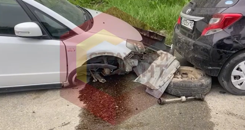 Автоледи на Honda CR-Z устроила массовую аварию во Владивостоке