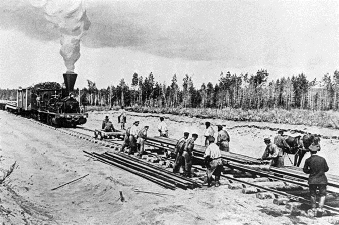 19 мая 1891 года во Владивостоке состоялась торжественная церемония закладки «Великого Сибирского пути» - Транссиба