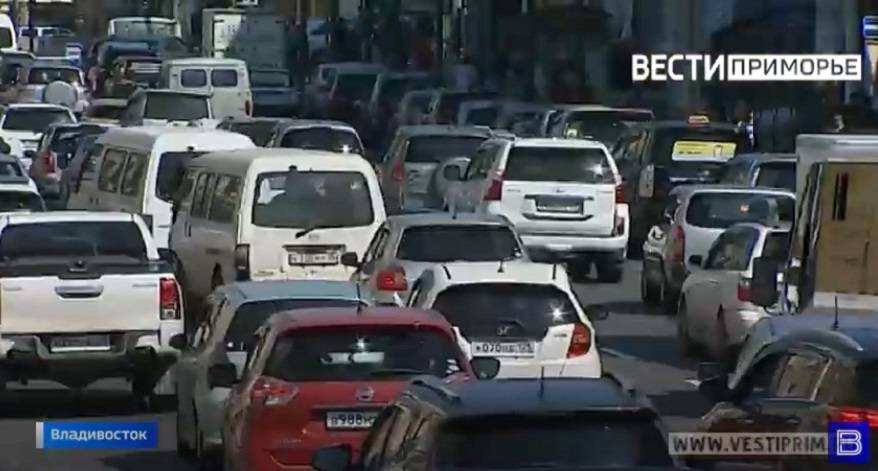 «Авто встали»: девятибалльные пробки сковали центр Владивостока «Авто встали»: девятибалльные пробки сковали центр Владивостока