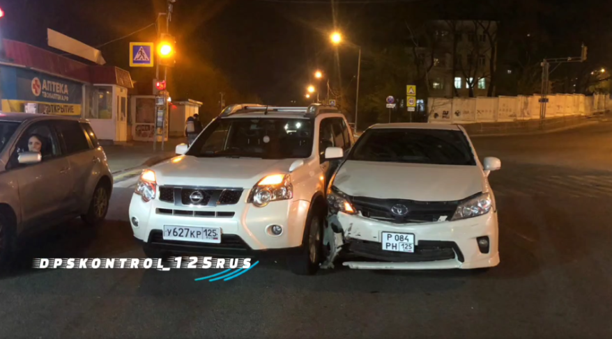 Серию "автоподстав" устроил водитель во Владивостоке Серию "автоподстав" устроил водитель во Владивостоке