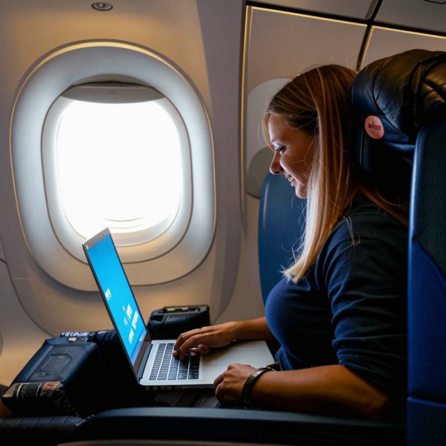 Wi-Fi будет доступен на борту всех российских самолетов Wi-Fi будет доступен на борту всех российских самолетов
