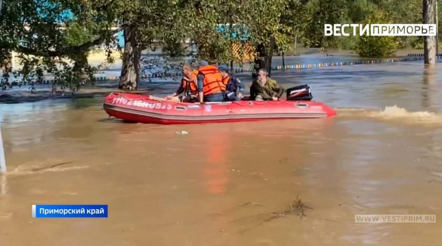 "И это только июнь":  Приморье уходит под воду из-за проливных дождей