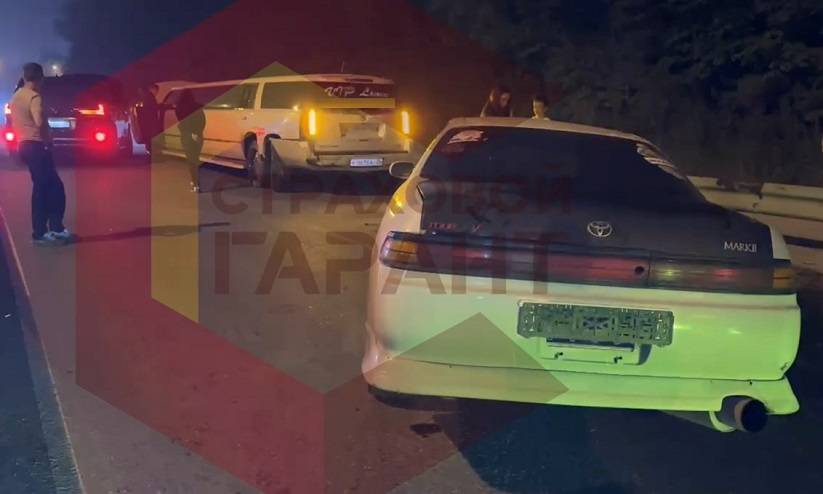 Лимузин разбит, пострадали четверо: серьезное ДТП - на дороге Владивостока Лимузин разбит, пострадали четверо: серьезное ДТП - на дороге Владивостока