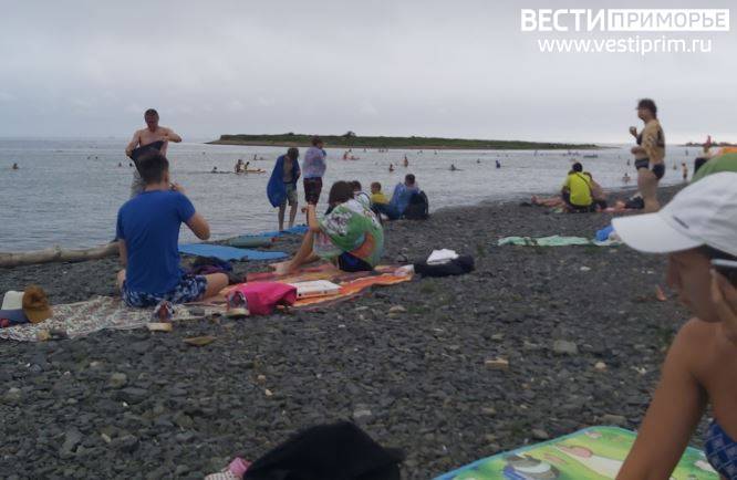 Во Владивостоке разрешено купаться только на островах Во Владивостоке разрешено купаться только на островах