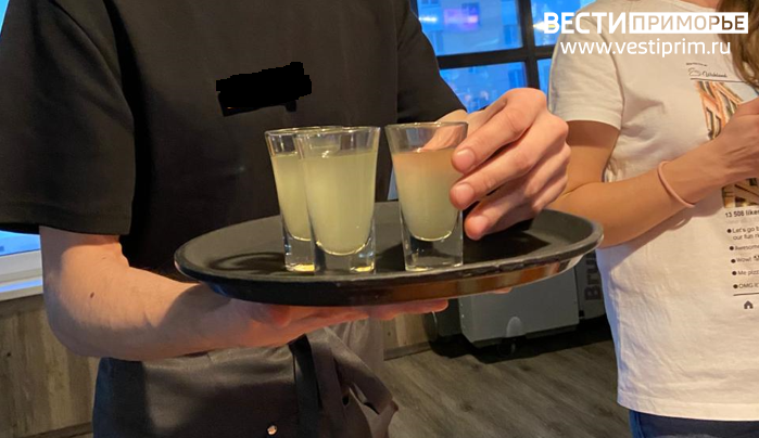 Девушка-бармен из элитного ресторана во Владивостоке оказалась на скамье подсудимых Девушка-бармен из элитного ресторана во Владивостоке оказалась на скамье подсудимых