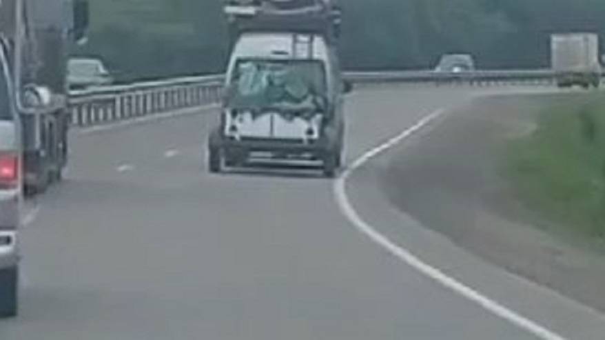 «С таким грузом по нашим дорогам?»: приморцы удивились виду авто на трассе (видео) «С таким грузом по нашим дорогам?»: приморцы удивились виду авто на трассе (видео)