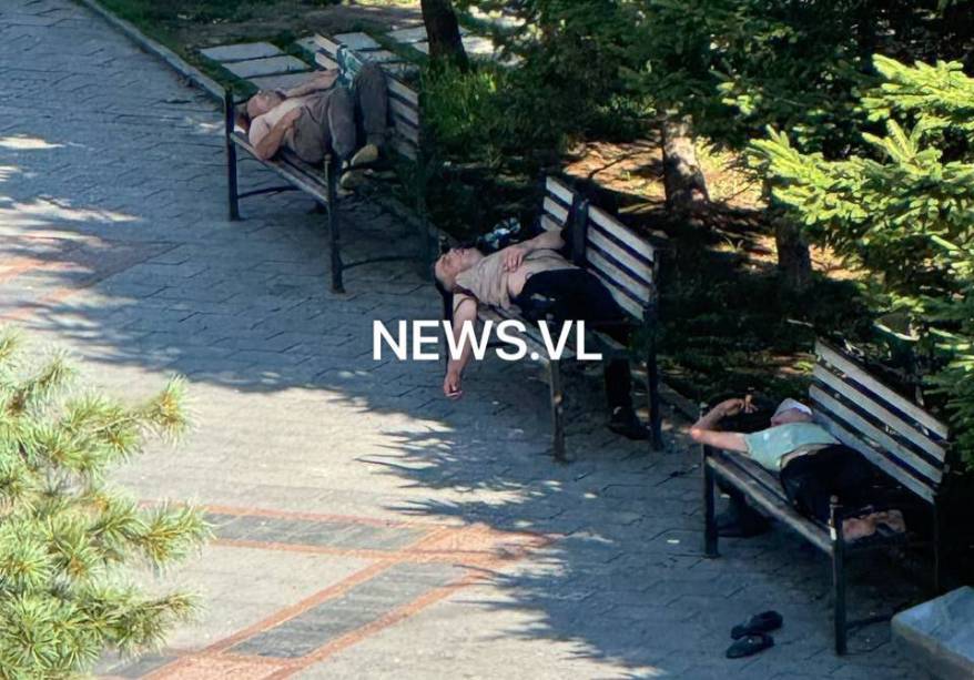 Во Владивостоке бомжи оккупировали центральную улицу города