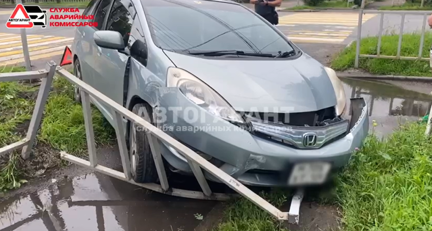В Приморье Shuttle "размотался" о леера