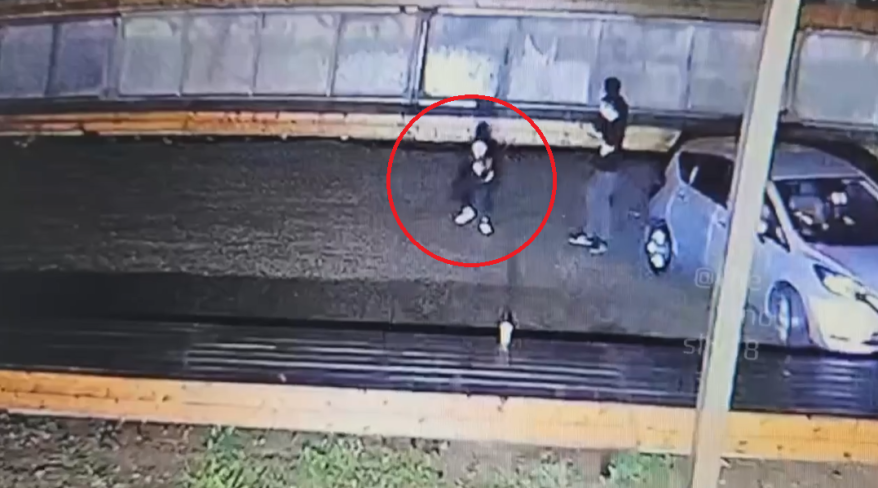 В Уссурийске ночью пара расстреляла будку охранника на стройке