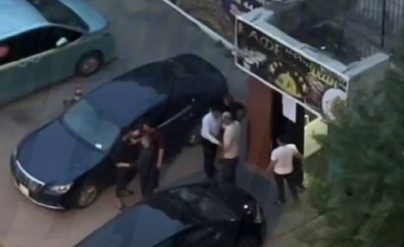 Мигранты устроили разборки у кафе во Владивостоке Мигранты устроили разборки у кафе во Владивостоке