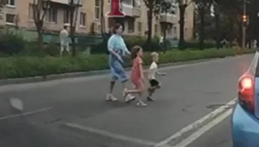 Жуткая ситуация на дороге Владивостока: подробности наезда на малыша Жуткая ситуация на дороге Владивостока: подробности наезда на малыша