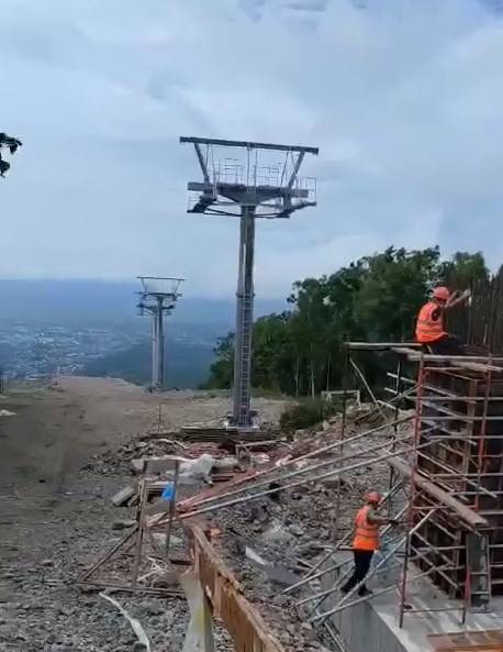 В Приморье продолжается строительство скоростной канатной дороги (видео) В Приморье продолжается строительство скоростной канатной дороги (видео)