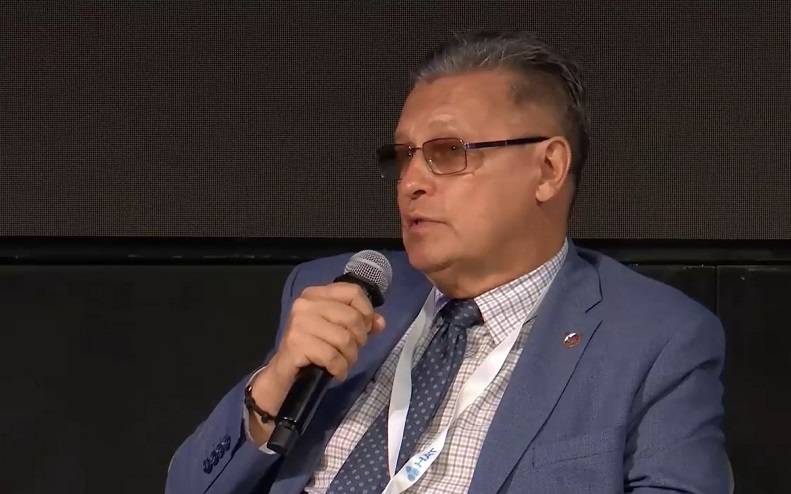 Рифат Сабитов: границы между ТВ и новыми медиа стираются, а ответственность разная. Это несправедливо Рифат Сабитов: границы между ТВ и новыми медиа стираются, а ответственность разная. Это несправедливо