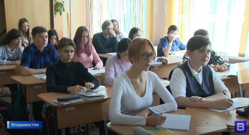 Теперь только так: школьная форма по ГОСТу?