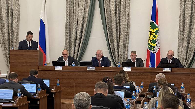Стадионы, «ливневки», уроки по управлению БПЛА: в думе Владивостока приняли корректировки в бюджет Стадионы, «ливневки», уроки по управлению БПЛА: в думе Владивостока приняли корректировки в бюджет
