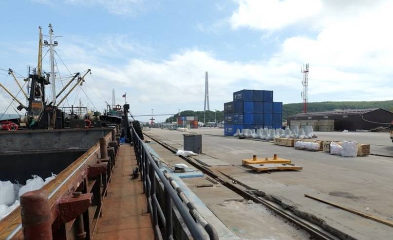 Резидент СПВ расширяет морской порт на острове Русский