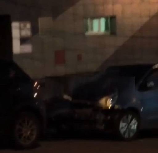 Штормовой ветер вырывает бамперы автомобилей во Владивостоке (видео) Штормовой ветер вырывает бамперы автомобилей во Владивостоке (видео)
