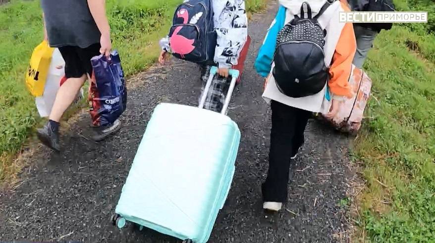 Студент-отличник пошел на обман, чтобы стать вожатым детского лагеря Студент-отличник пошел на обман, чтобы стать вожатым детского лагеря