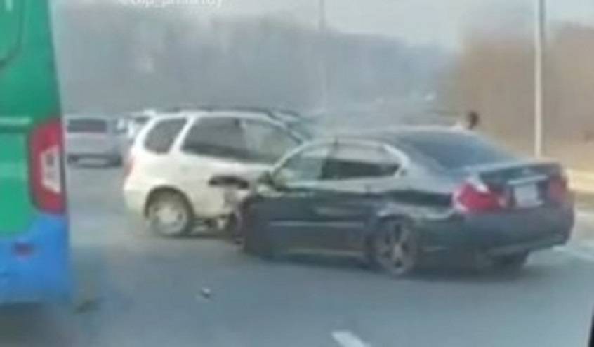 На трассе по направлению во Владивосток – авария с двумя авто На трассе по направлению во Владивосток – авария с двумя авто