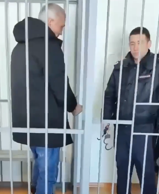 Мужчина выстрелил в голову полицейскому в Приморье Мужчина выстрелил в голову полицейскому в Приморье
