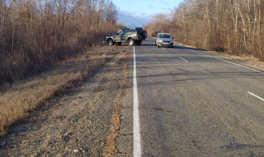Ребенок пострадал в ДТП в результате опасного маневра водителя джипа в Приморье Ребенок пострадал в ДТП в результате опасного маневра водителя джипа в Приморье