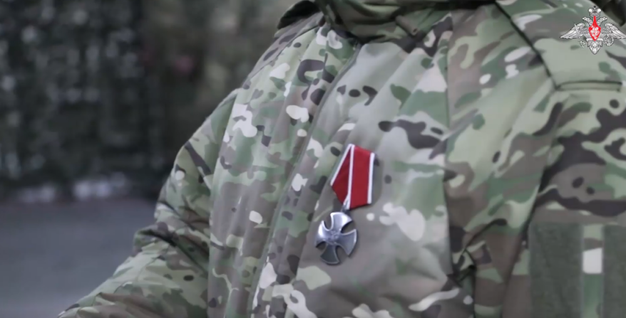 Бойцы группировки "Восток" рассказали о своих подвигах, за которые получили награды