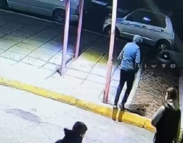 «И не стыдно?»: отвратительный поступок парней возмутил приморцев