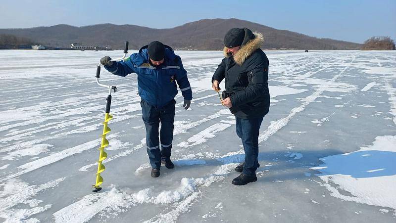 Подледная рыбалка под вопросом: с 5 декабря во Владивостоке запретят выходить на лед