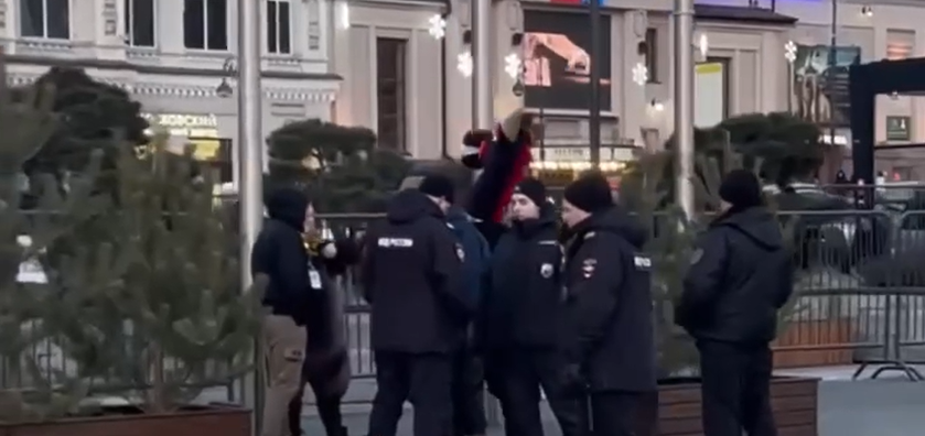 Полиция заинтересовалась аниматорами, которые вымогали у горожан плату за фотографии