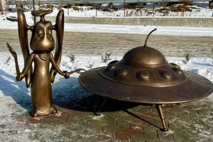 В Дальнегорске батюшка просит мэра убрать "демонический" арт-объект с улицы города В Дальнегорске батюшка просит мэра убрать "демонический" арт-объект с улицы города
