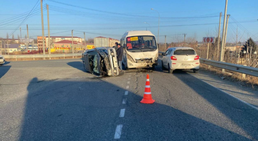 Пассажир пострадал в ДТП с участием маршрутного автобуса в Приморье. Подробности Пассажир пострадал в ДТП с участием маршрутного автобуса в Приморье. Подробности