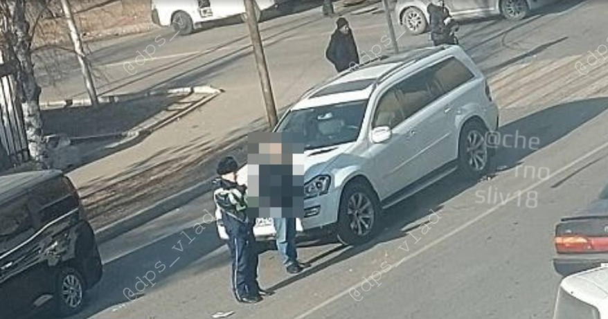 Женщину сбил автомобиль на зебре в Приморье Женщину сбил автомобиль на зебре в Приморье