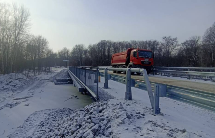 Запущено движение по мосту в районе села Зимники в Приморье Запущено движение по мосту в районе села Зимники в Приморье